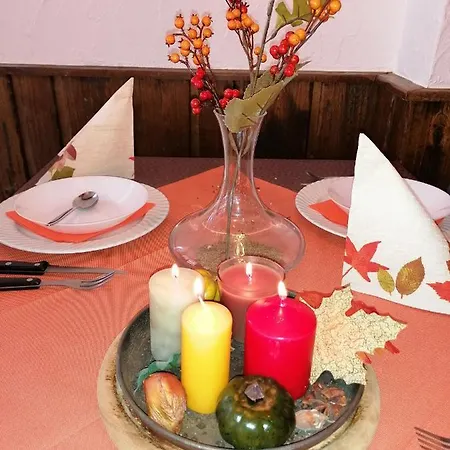 Waldecker Taverne Otel *