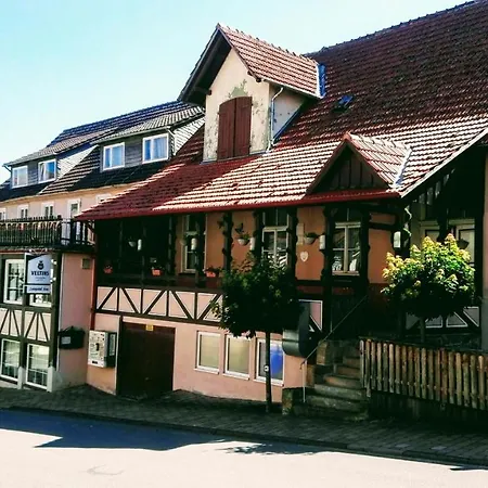 Waldecker Taverne Hotel *